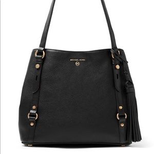 Michael Kors - Carrie Pebble Leather Large Shoulder Bag